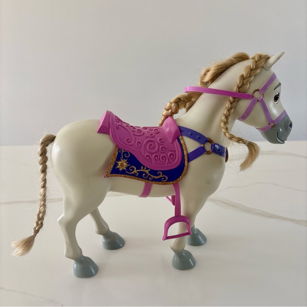 Disney Tangled Princess Rapunzel Royal Horse Maximus 12” Figure - Picture 2 of 9